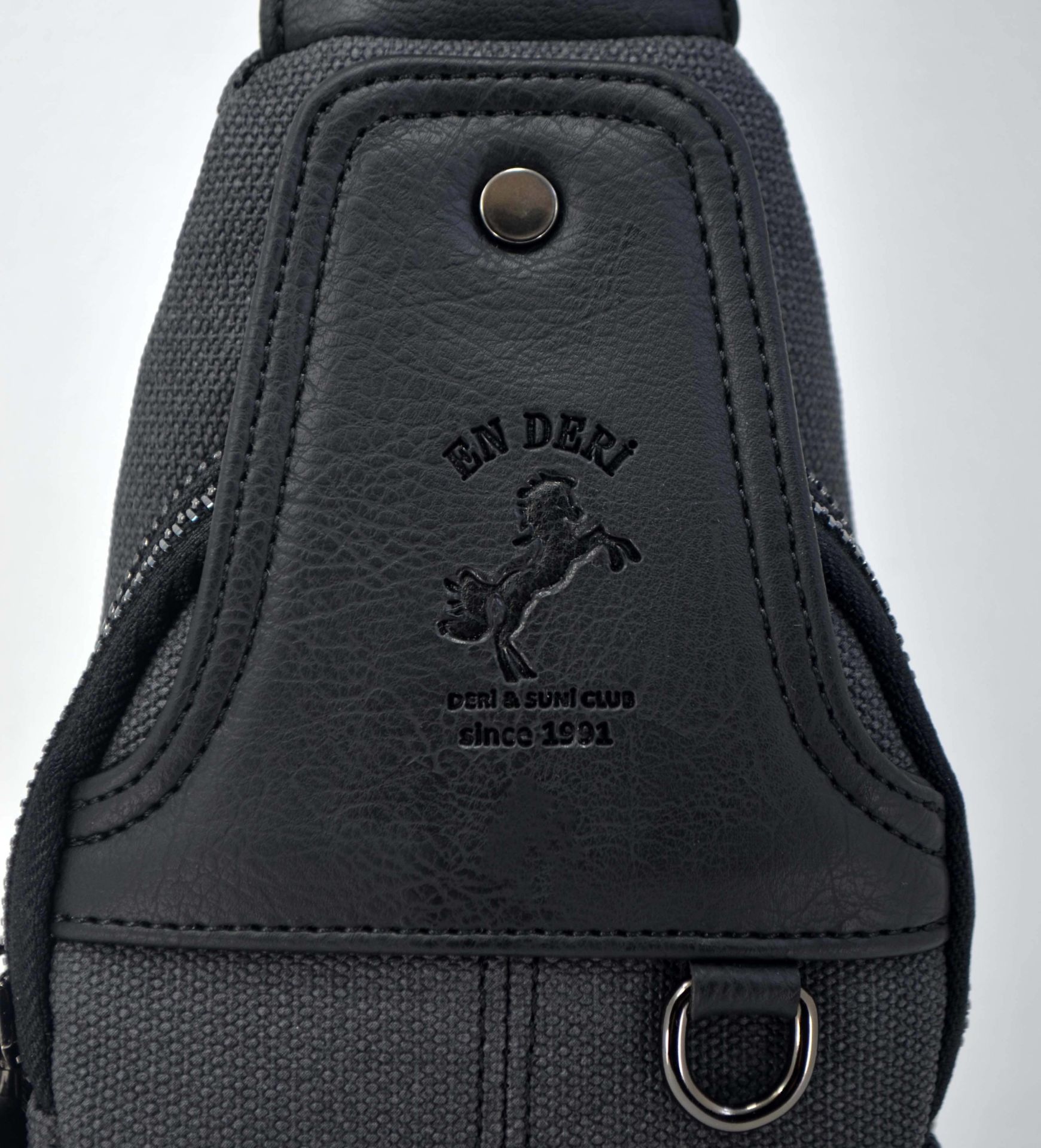 Siyah Kanvas Ayarlanabilir Çapraz Askılı Omuz Çantası 7044