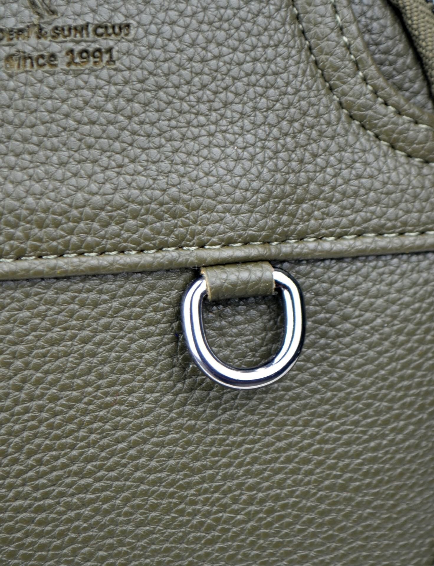 Zamansız Şıklık ve Günlük Konfor: Omuz Çantası