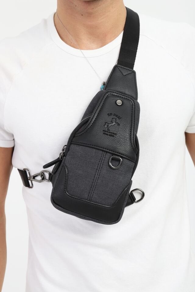 Siyah Kanvas Omuz Çantası - Mıknatıslı Bölmeli Askılı Küçük Çapraz Çanta