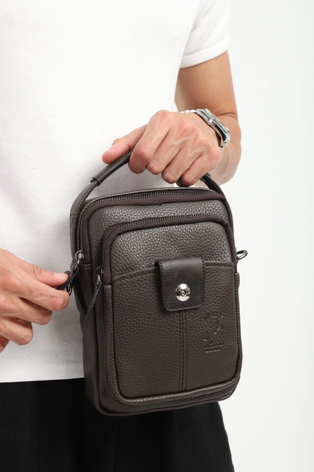 Erkek Kahve El ve Omuz Çantası – Ayarlanabilir Askılı, Çok Gözlü Çapraz Postacı Çanta