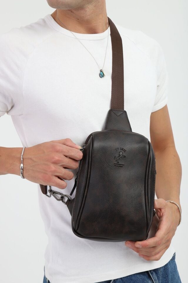 Kahverengi Erkek Çapraz Çanta - Minimalist Ergonomik Askılı Omuz Çantası